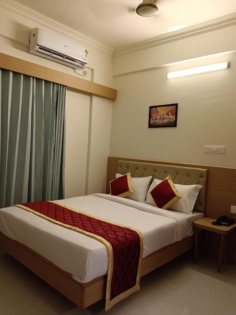 Krishna Inn Bangalore Exterior photo