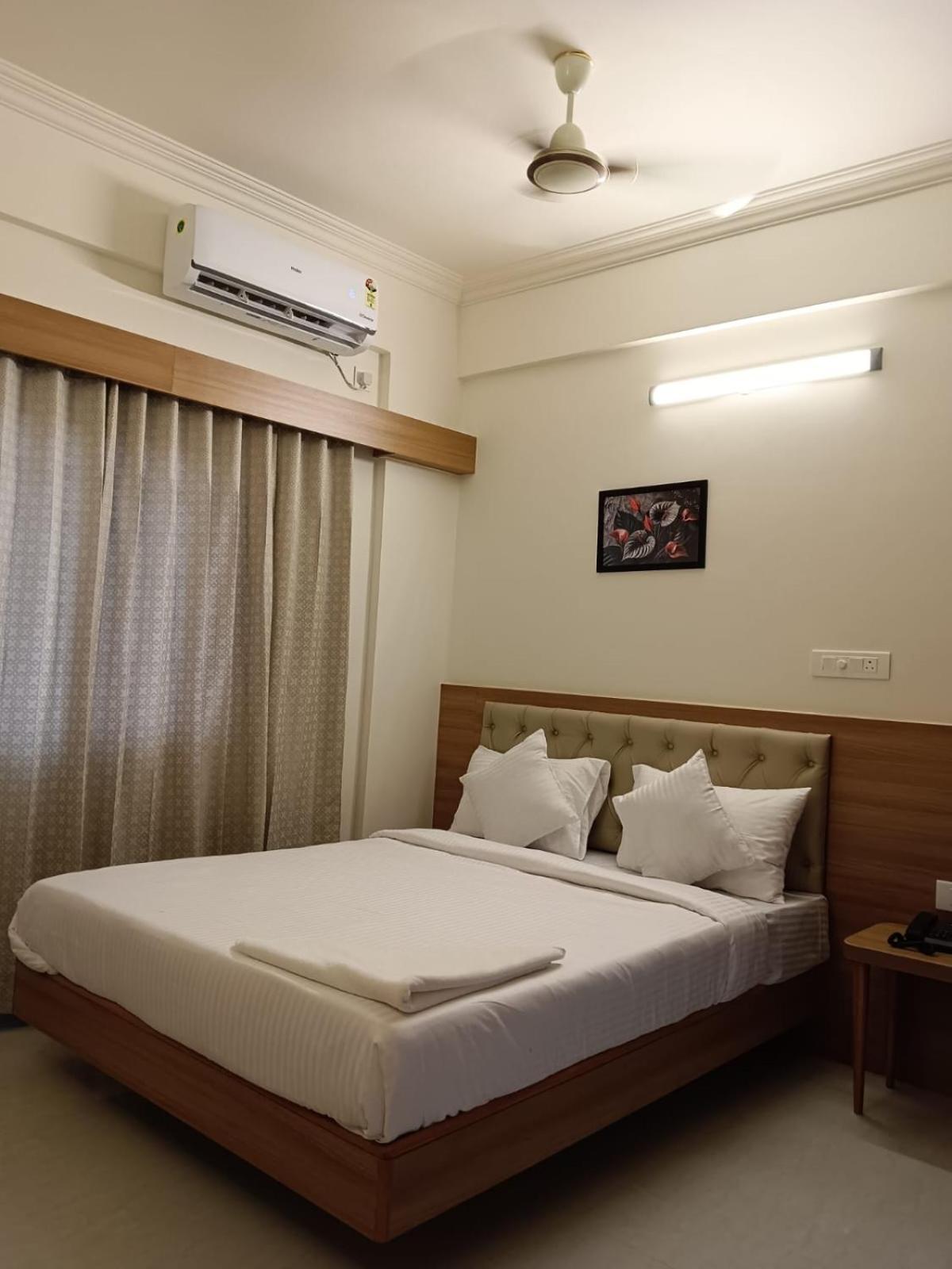Krishna Inn Bangalore Exterior photo